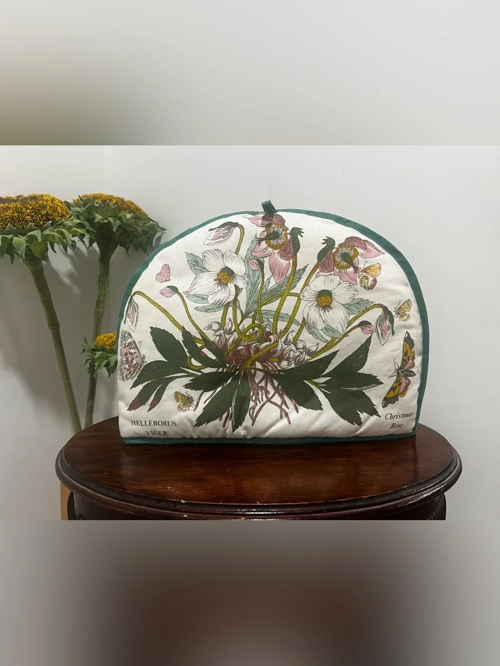 Portmeirion Christmas Rose Botanical Tea Cosy